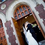 0844DF Bride and Groom Kiss