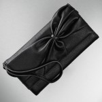 This bow clutch from the Simply Vera Vera Wang for Kohl's is the perfect Holiday accessory!