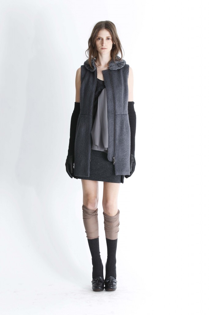 VERA WANG PRE-FALL 2012 12/12/2011
