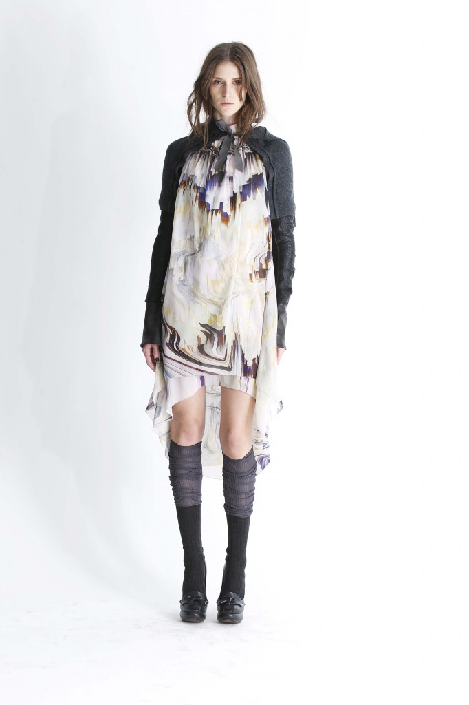 VERA WANG PRE-FALL 2012 12/12/2011