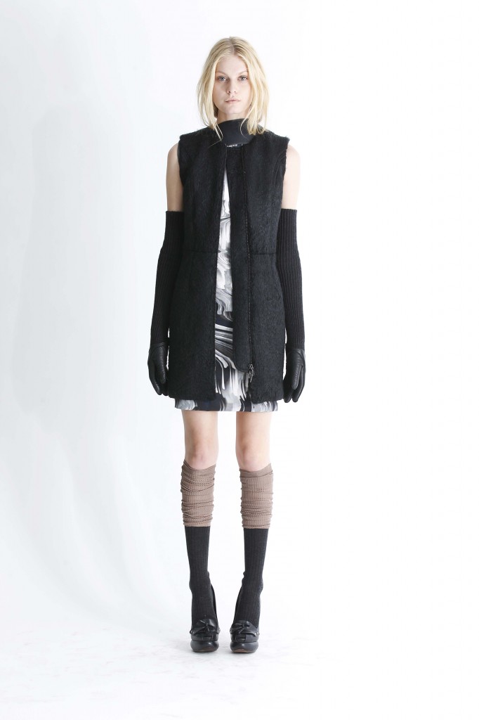 VERA WANG PRE-FALL 2012 12/12/2011