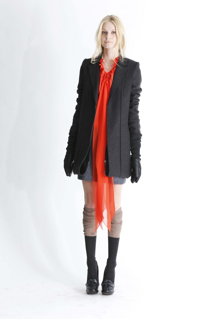 VERA WANG PRE-FALL 2012 12/12/2011