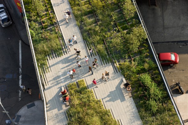 Stroll along the beautiful Highline, a public park built on a freight rail line elevated above blocks of Manhattan's West Side.