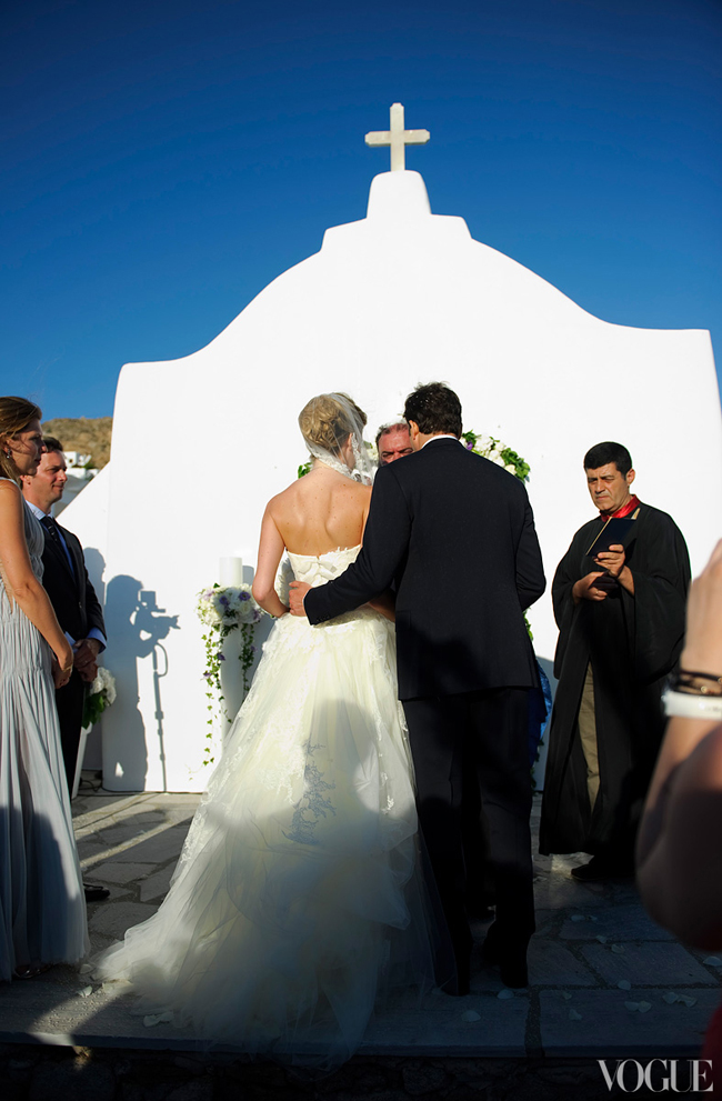 fashion-phoebe-wedding-08_114315778701