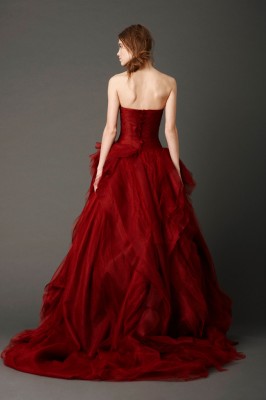 VW_Spring 2013_Bridal_look 3_back